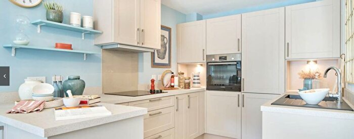 1 Bedroom Flat For Sale In Haslemere Road, Liphook, GU30