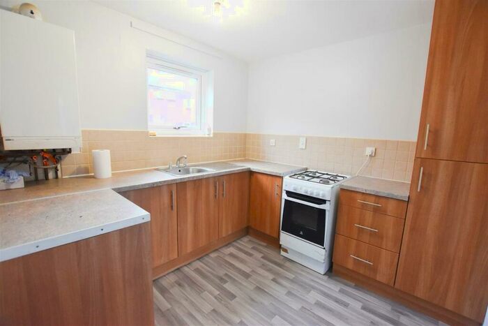 3 Bedroom Terraced House To Rent In Redwood Walk, Leicester, LE5