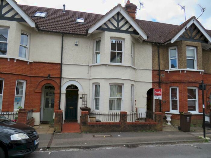 4 Bedroom House To Rent In Selby Avenue, St. Albans, AL3