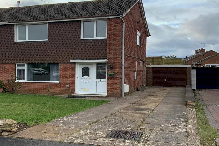 3 Bedroom Semi-Detached House To Rent In Gibson Drive, Hillmorton, Rugby, CV21