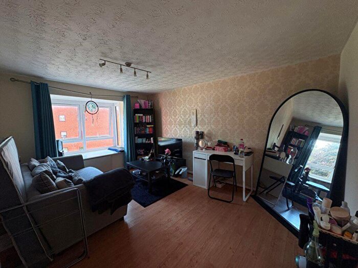 1 Bedroom Flat To Rent In Flat Norfolk House, B30