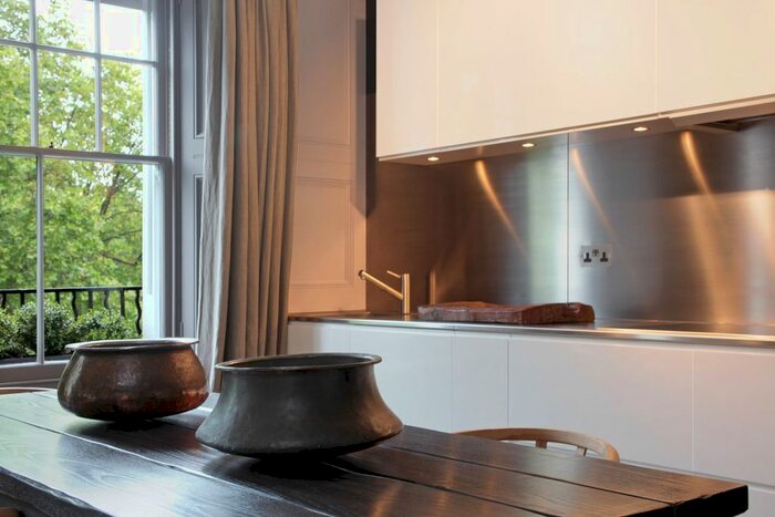 2 Bedroom Flat To Rent In Cadogan Square, London, SW1X