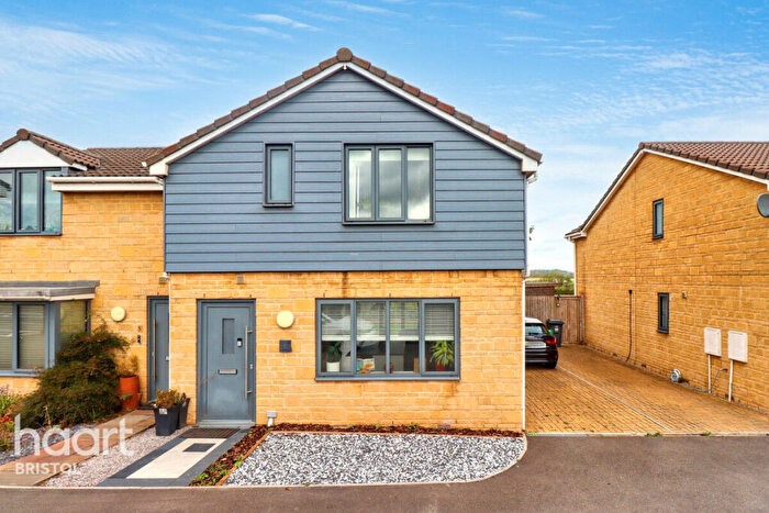 3 Bedroom Semi-Detached House For Sale In Bridge View, Bristol, BS41