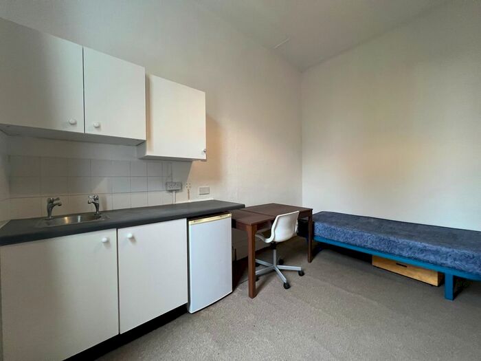 Studio To Rent In - Ifield Road, London, SW10