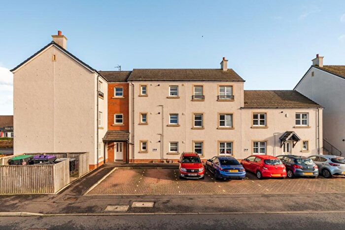 2 Bedroom Flat For Sale In Bughtlin Market, Edinburgh, EH12