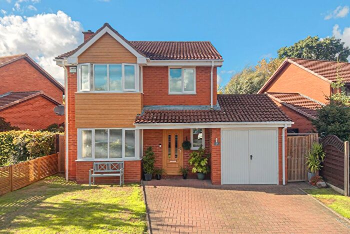 4 Bedroom Detached House For Sale In Charlesworth Avenue, Shirley, Solihull, B90