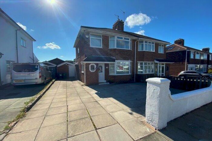 3 Bedroom Semi-Detached House To Rent In Northwood Road, Prenton, CH43