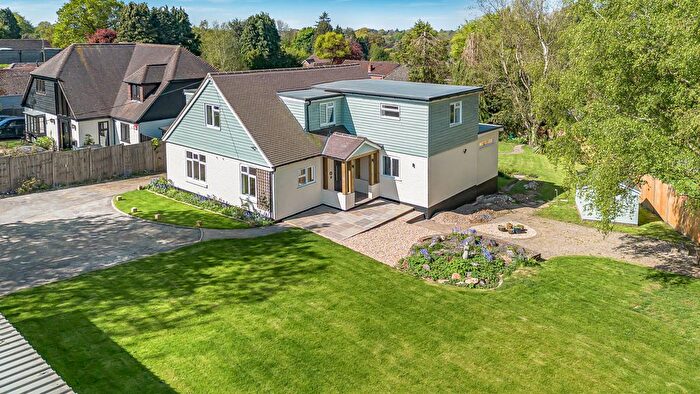 4 Bedroom Detached House For Sale In Windsor Road, Medstead, Alton, Hampshire, GU34