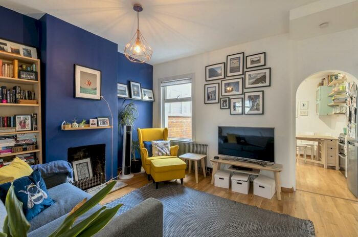 1 Bedroom Flat To Rent In Northwood Road Thornton Heath, CR7