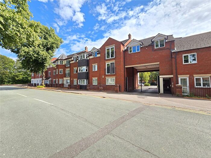 2 Bedroom Flat For Sale In Bonehill Road, Tamworth, Staffordshire, B78