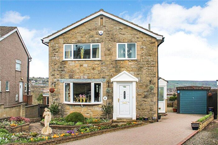 4 Bedroom Detached House For Sale In Wheathead Crescent, Keighley, West Yorkshire, BD22