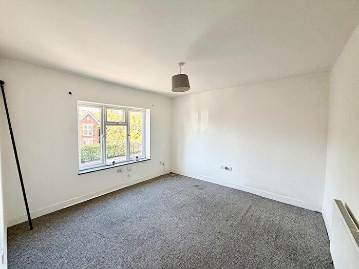 1 Bedroom Flat To Rent In Headstone Lane, Harrow, HA2