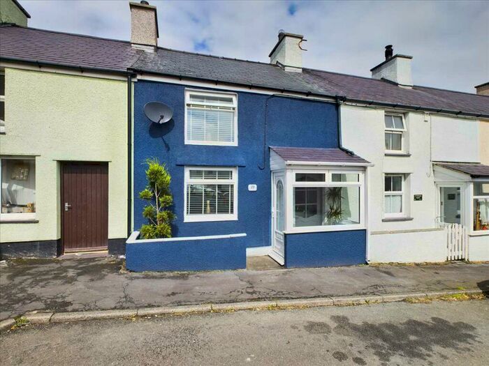 3 Bedroom Terraced House For Sale In Bodorgan Square, Aberffraw, LL63