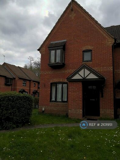 1 Bedroom Semi-Detached House To Rent In Fallow Field, Fleet, GU51