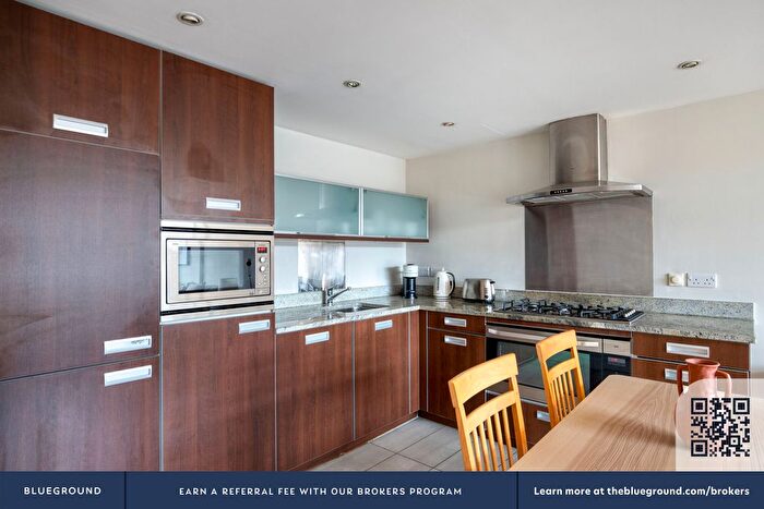 2 Bedroom Flat To Rent In London Borough Of Camden, NW6