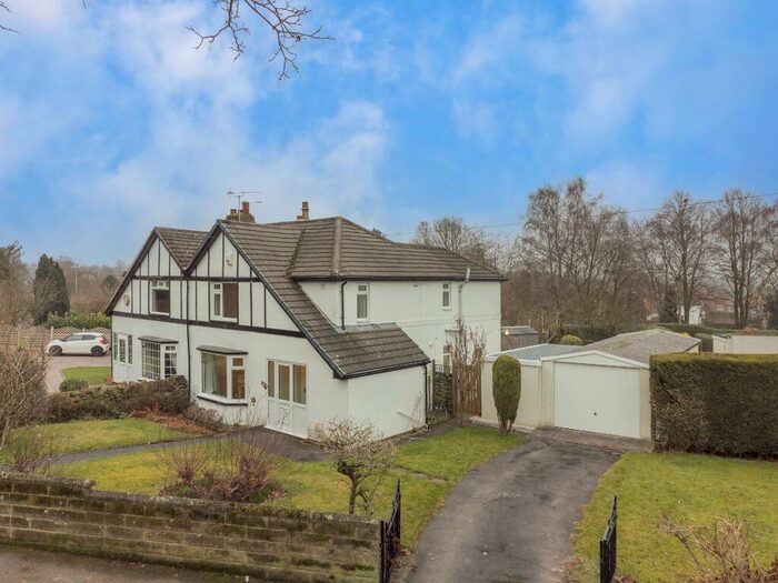 4 Bedroom Semi-Detached House To Rent In The Crescent, Alwoodley, Leeds, LS17