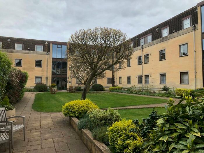 2 Bedroom Flat To Rent In Abbey House, Cirencester, GL7