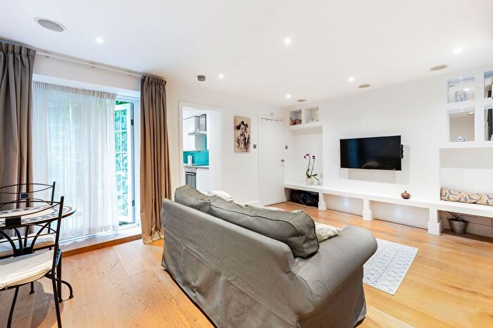 Studio To Rent In Monmouth Road, Westbourne Grove, London, W2