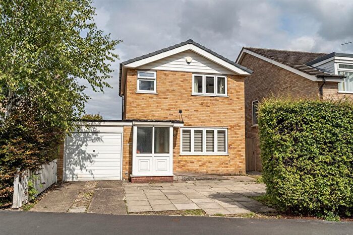 3 Bedroom Detached House For Sale In Ashbourne Way, Woodthorpe, York, YO24