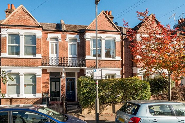 1 Bedroom Flat For Sale In Wymond Street, Putney, London, SW15