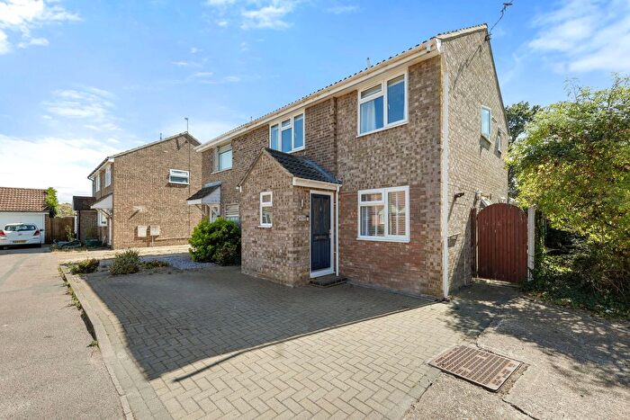 3 Bedroom Semi-detached House For Sale In Alexandra Drive, Wivenhoe, Colchester, CO7