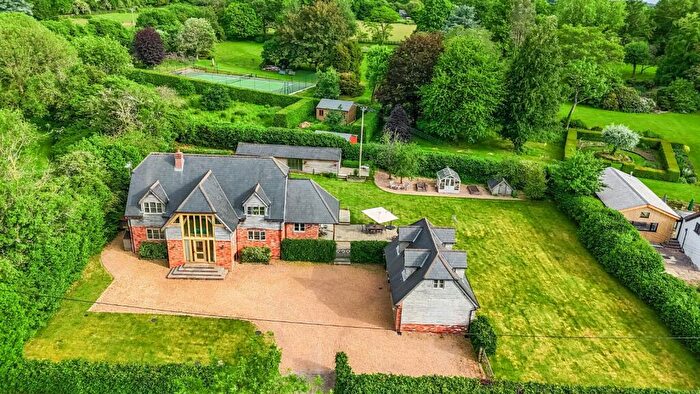 5 Bedroom Detached House For Sale In Bighton Road, Medstead, Alton, Hampshire, GU34