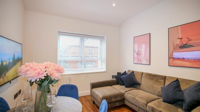 1 Bedroom Flat To Rent In Oldham Street, Manchester, M4