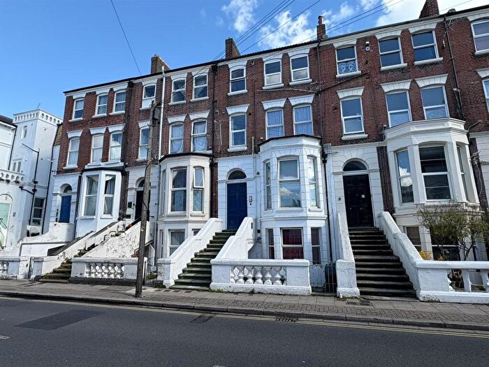 2 Bedroom Flat For Sale In Waverley Road, Southsea, PO5