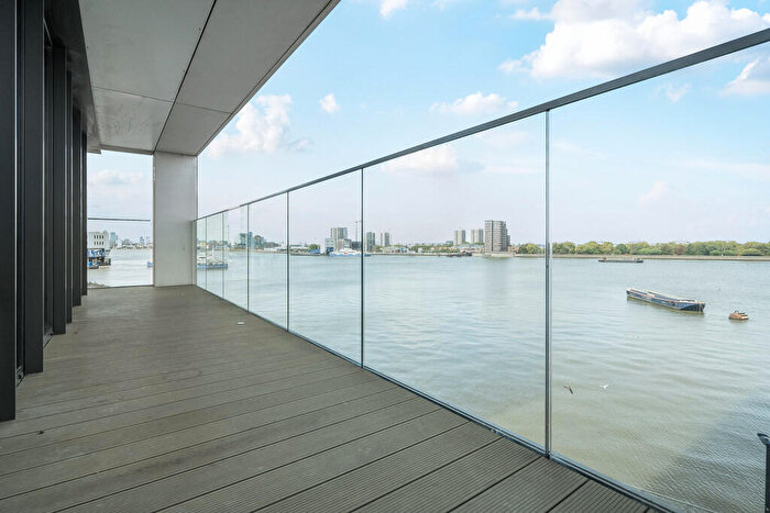 2 Bedroom Apartment For Sale In Deveraux House, Duke Of Wellington Avenue, Royal Arsenal, SE18