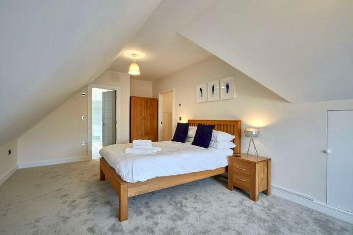 1 Bedroom Flat To Rent In Forlease Road, Maidenhead, Berkshire, SL6