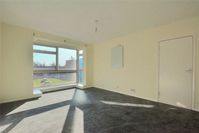 2 Bedroom Apartment To Rent In The Squirrels, Belmont Hill, London, SE13