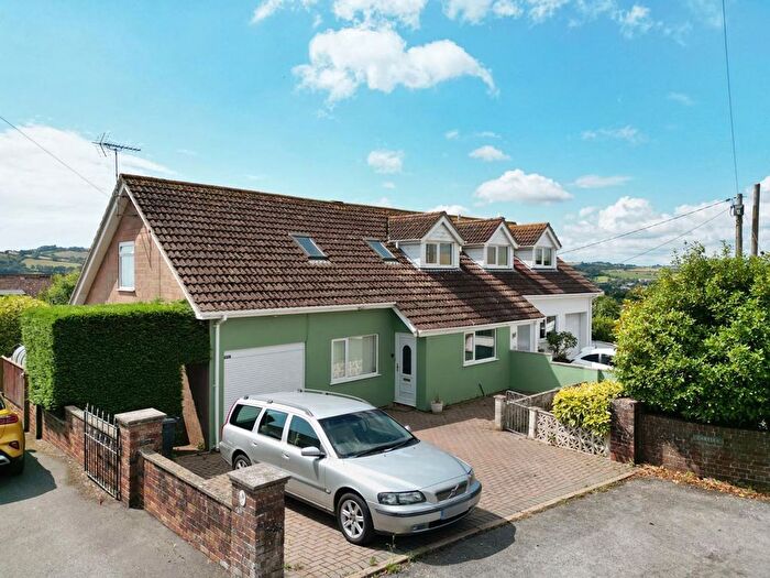 3 Bedroom Semi-Detached House For Sale In Headway Close, Teignmouth, TQ14