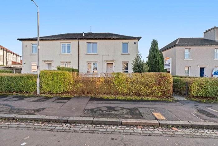 2 Bedroom Flat For Sale In Waldemar Road, G13