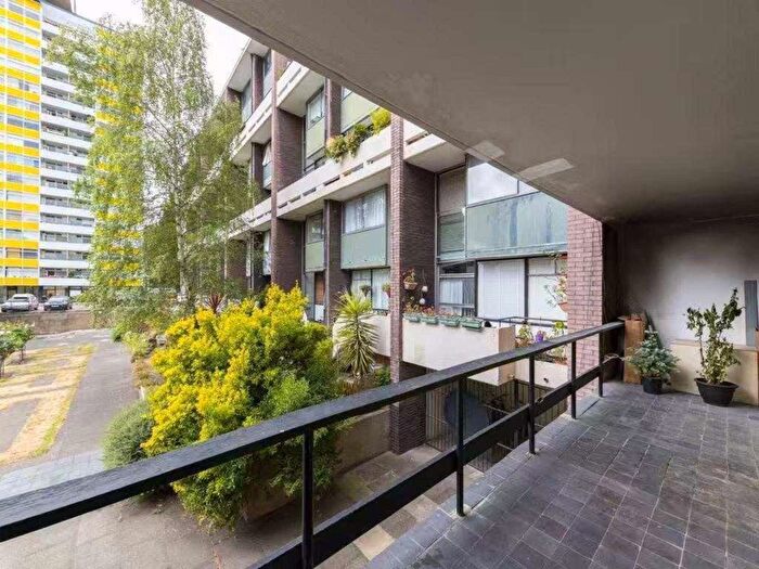 Studio To Rent In Islington, London, EC1Y