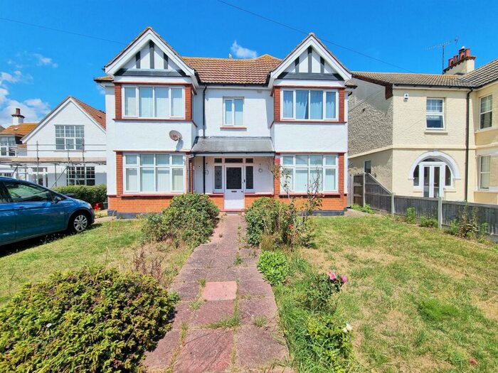5 Bedroom House To Rent In Vicarage Gardens, Clacton-On-Sea, CO15