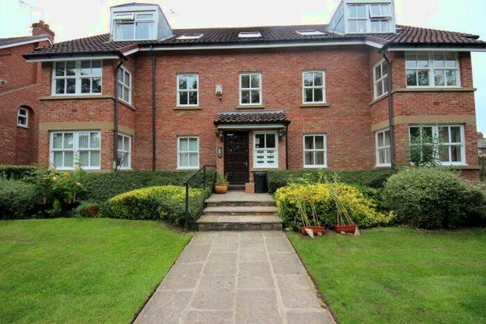 2 Bedroom Flat To Rent In Mayfield Grove, York YO24