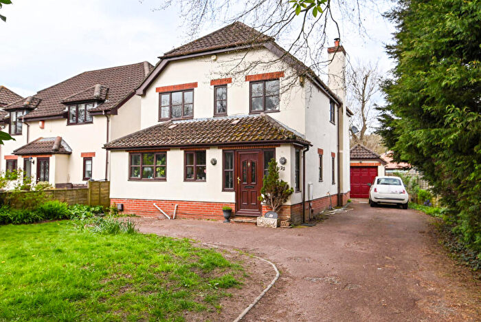 5 Bedroom Detached Bungalow For Sale In Cull Lane, New Milton, BH25