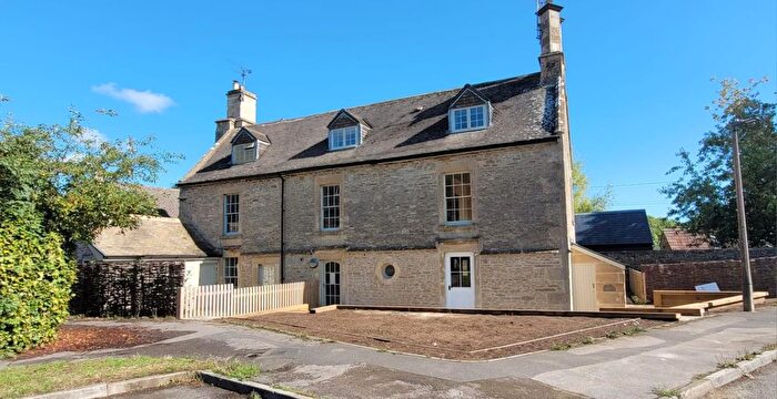 2 Bedroom Flat For Sale In Westwells, Neston, Corsham, SN13