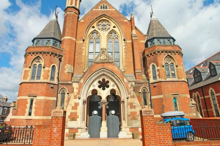 1 Bedroom Apartment To Rent In Mundania Road, East Dulwich, London, SE22