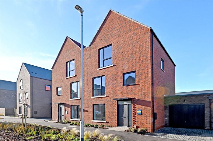 4 Bedroom Semi Detached House For Sale In Jubilee Lane, Cambridge, Cambridgeshire, CB5