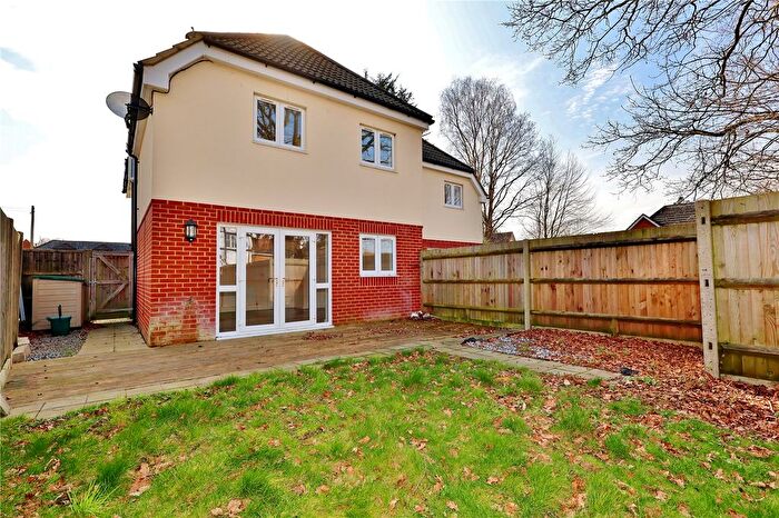 4 Bedroom Semi-Detached House To Rent In Kings Road, West End, Woking, Surrey, GU24