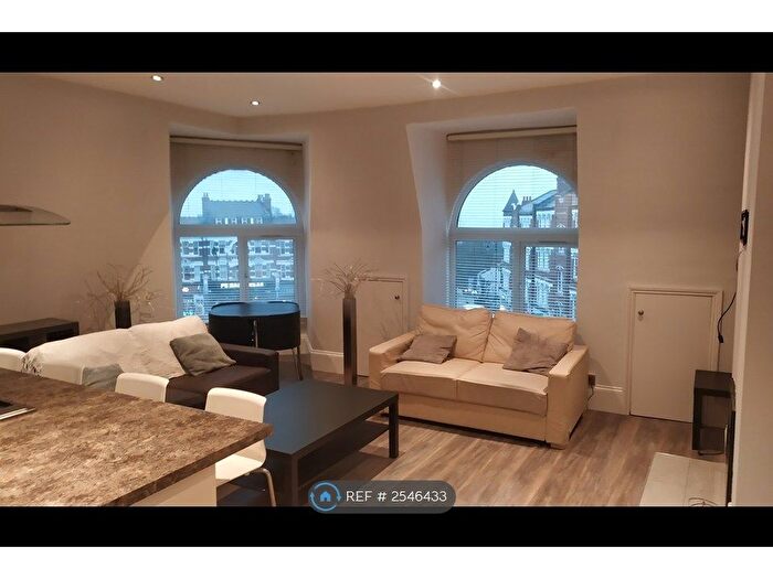 2 Bedroom Flat To Rent In Muswell Hill Broadway, London, N10