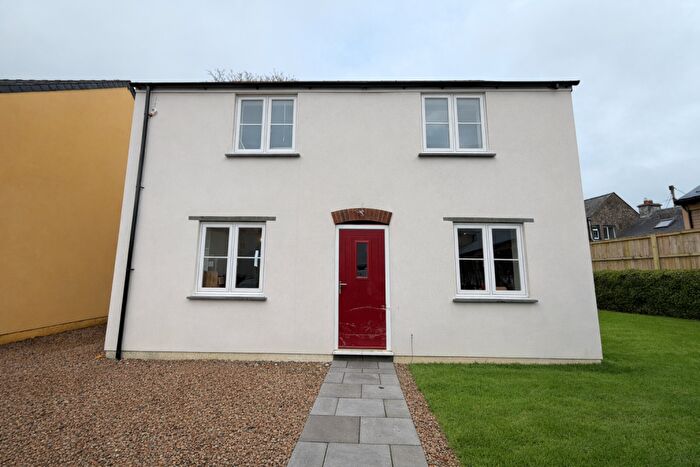 3 Bedroom Semi-Detached House For Sale In Court Meadow, Letterston, SA62