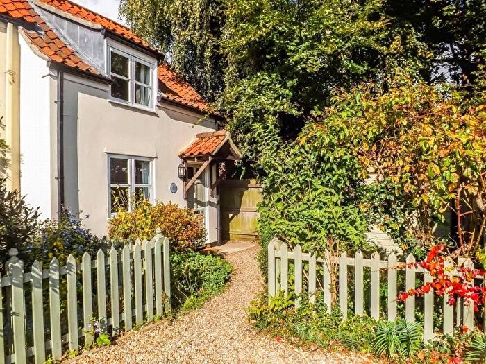 1 Bedroom Cottage For Sale In High Street, Whittlesford, Cambridge, Cambridgeshire, CB22