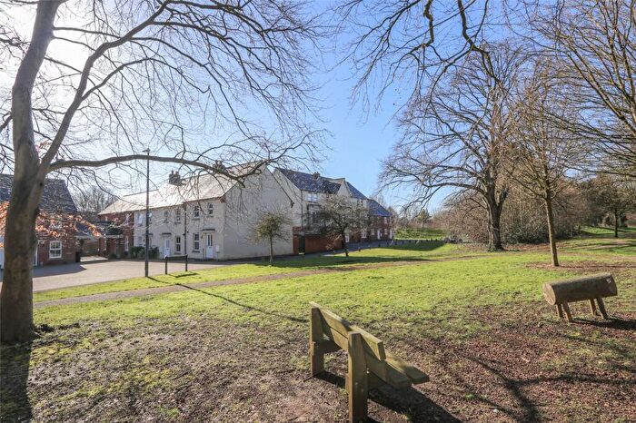 3 Bedroom End Of Terrace House For Sale In Hickory Lane, Almondsbury, Bristol, South Gloucestershire, BS32