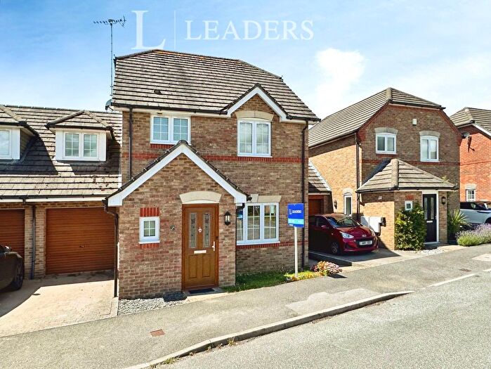 4 Bedroom Semi-detached House To Rent In Trafalgar Rise, Clanfield, Waterlooville, PO8