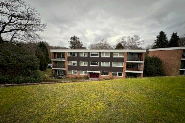2 Bedroom Flat To Rent In The Parkway, Southampton, SO16