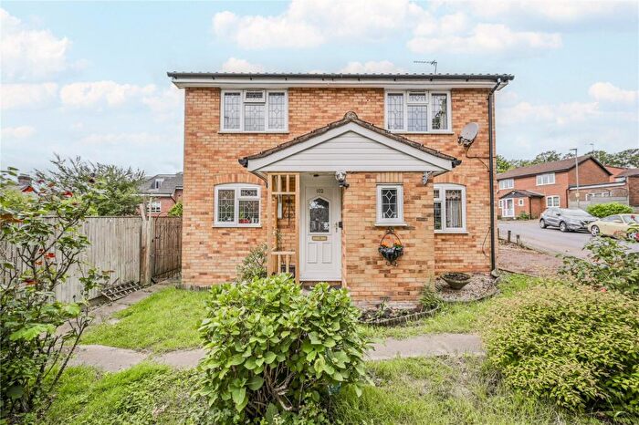 4 Bedroom Detached House For Sale In Marshalls Close, London, N11