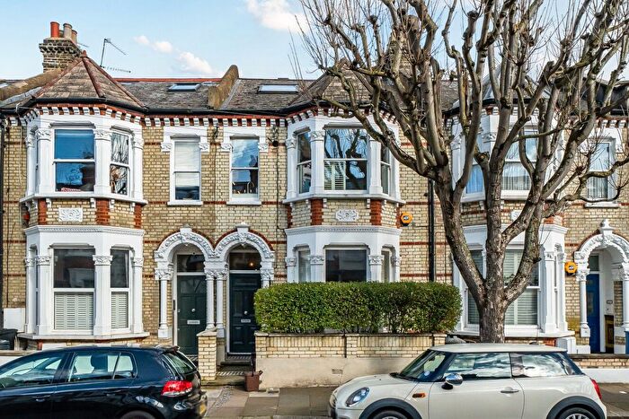 1 Bedroom Flat For Sale In Stormont Road, Battersea, London, SW11