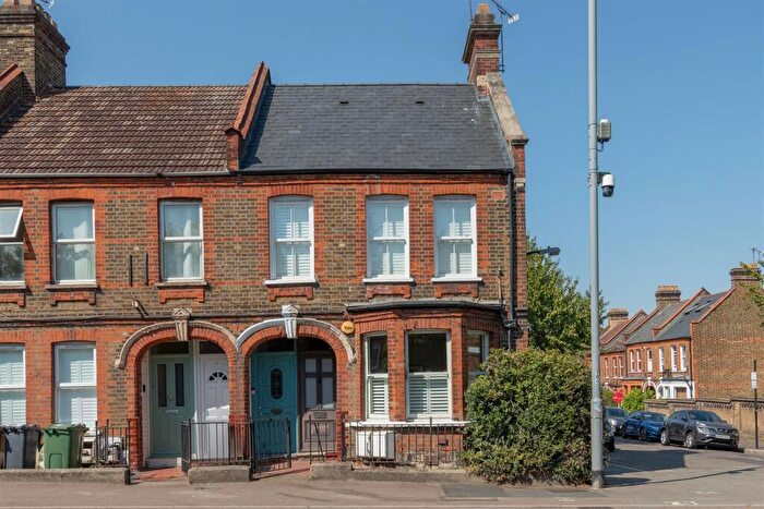 2 Bedroom Flat For Sale In Forest Road, Walthamstow, E17